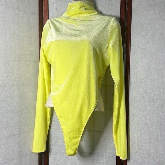 NWT AFRM RIBBED VELVET CUT OUT SUNNY‎ SUBLIME BODYSUIT SIZE L - Picture 1 of 6